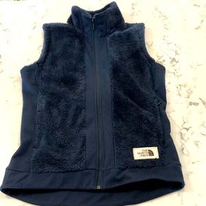 The North Face women's Osito Furry Fleece vest Navy Blue Sz Small.